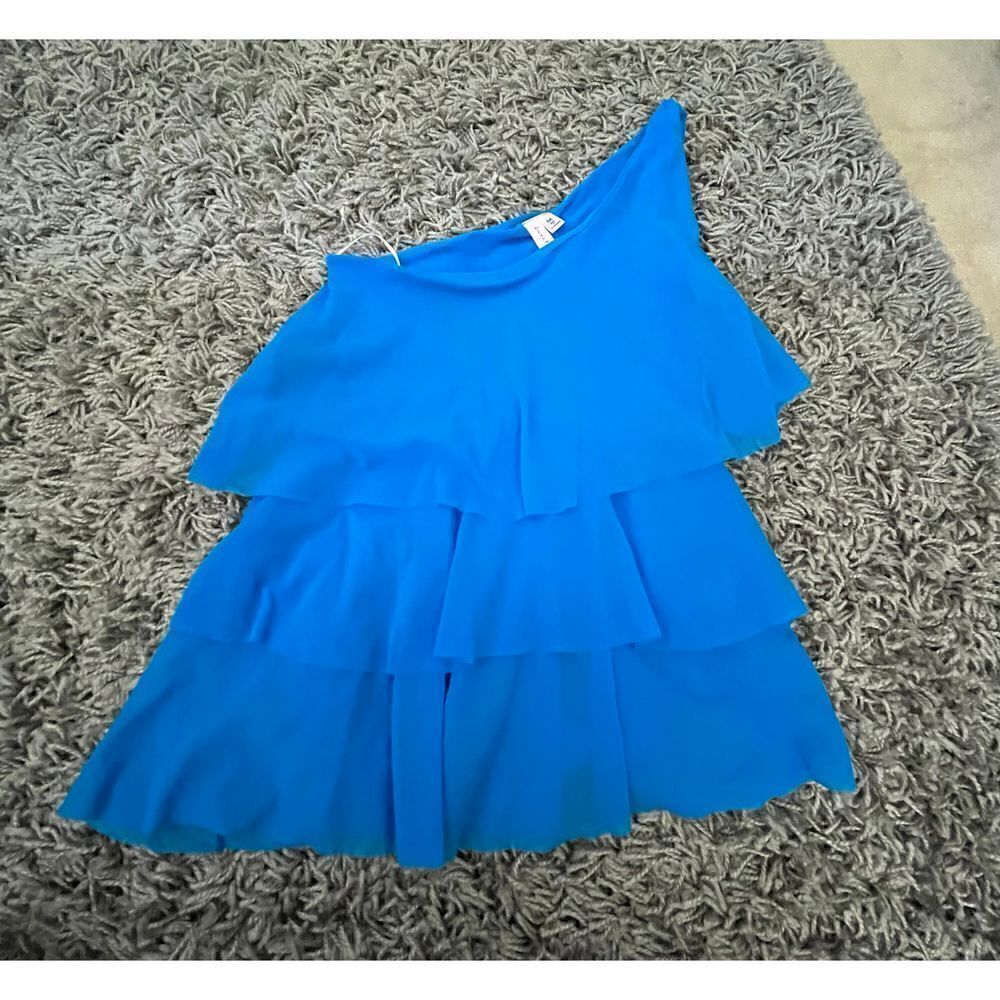 NWOT Sweet Pea One-Shoulder Tiered Top in Blue